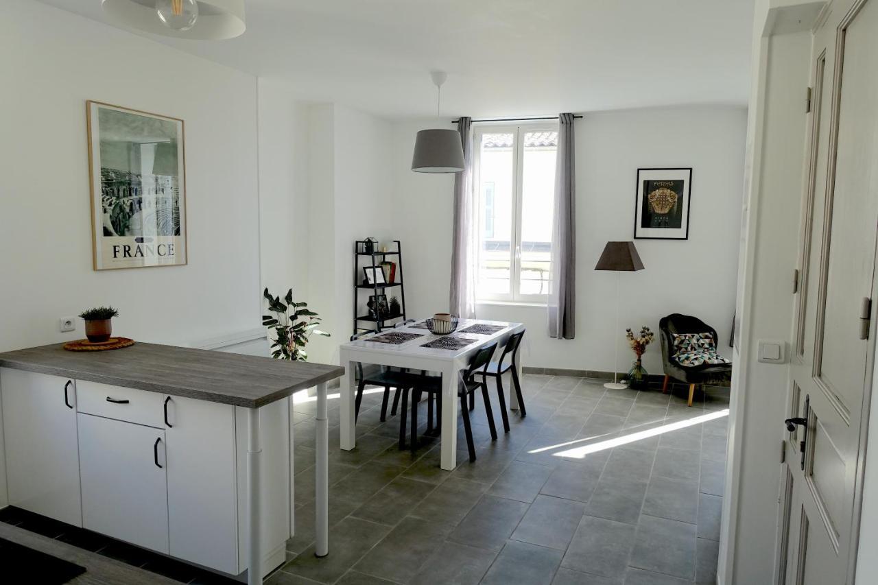 Maison Carree/Coeur Historique De Nimes - Superbe Appt 55M² Exterior photo
